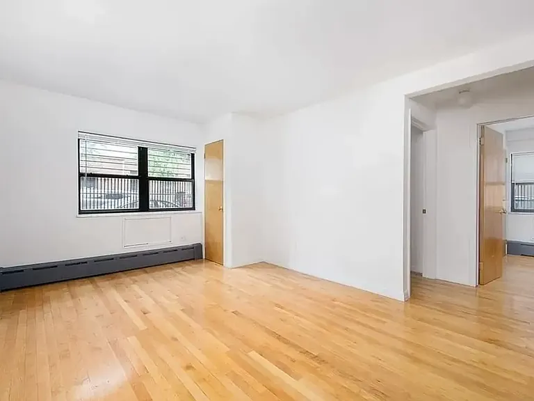 47 Conselyea St #1R — Photo 9