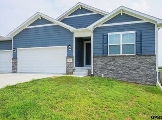 225 N 10th Ave, Springfield, NE 68059