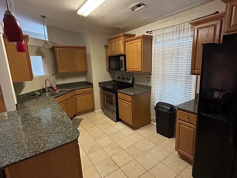 515 Gene Dr — Photo 9