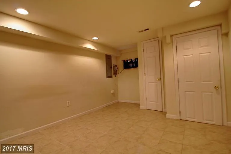 1419 Olive St — Photo 11