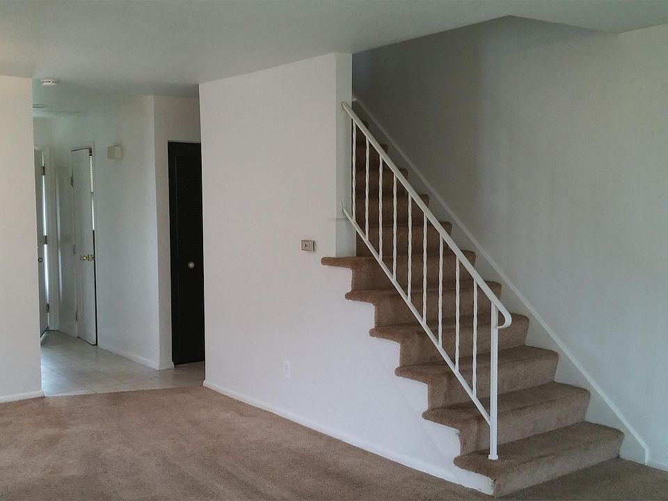 2nd image of 3722 Malibu Dr