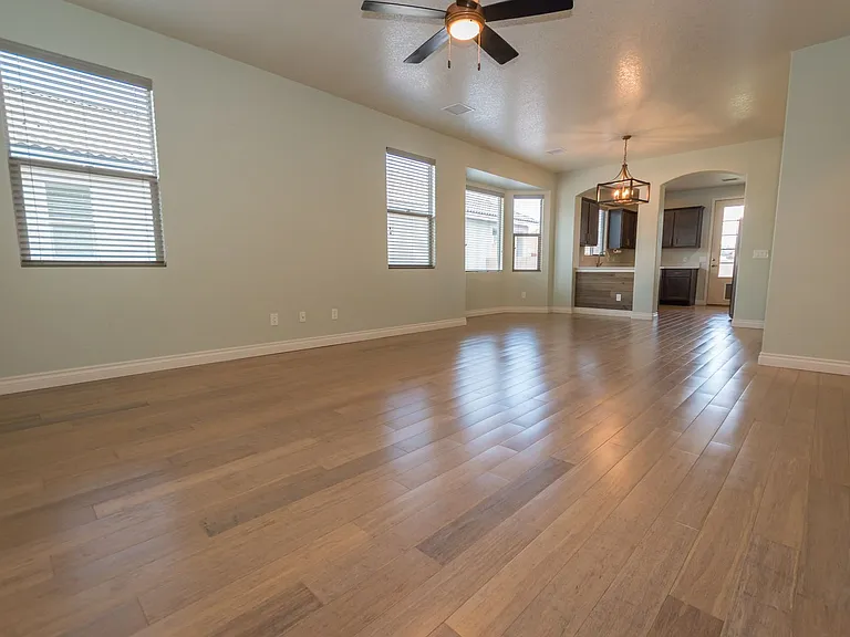 1205 Barnes Dr — Photo 4