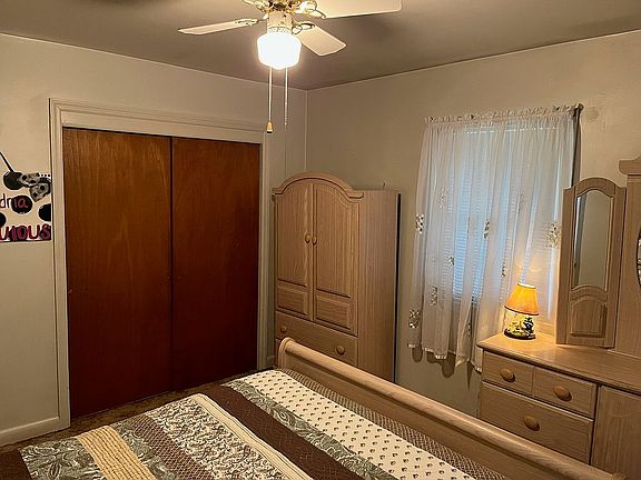 Main bedroom - has original hardwood