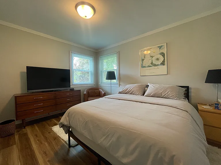 N Bayview Dr — Photo 4