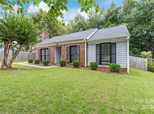 8611 Mission Hills Rd, Charlotte, NC 28227