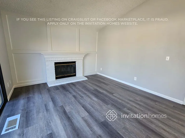 1401 Mandarin Ct — Photo 3