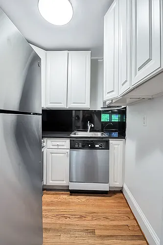 1378 York Ave Photo 1