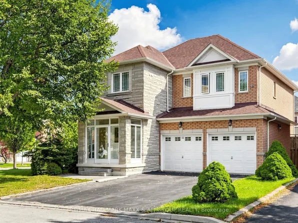 33 Amethyst Dr, Richmond Hill, ON L4S 2J8