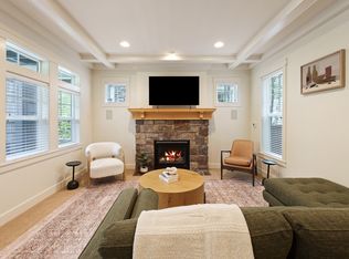 2645 NW Crossing Dr, Bend, OR 97703