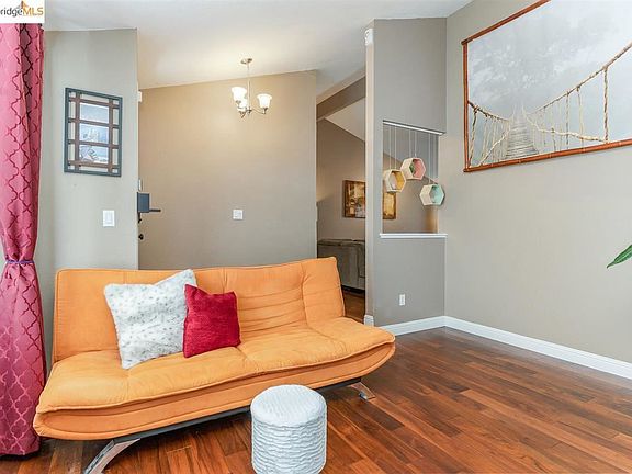 5th image of 2203 Montevideo Dr
