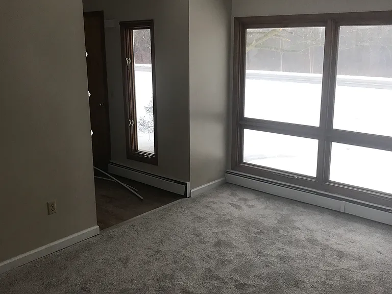 994 Peru Rd — Photo 3