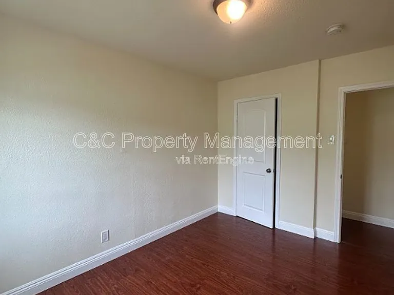 1143 W 91st St — Photo 10