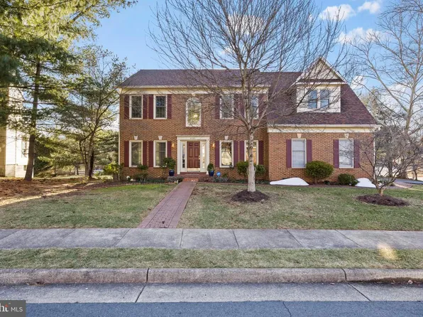 47315 Vista Ct, Sterling, VA 20165