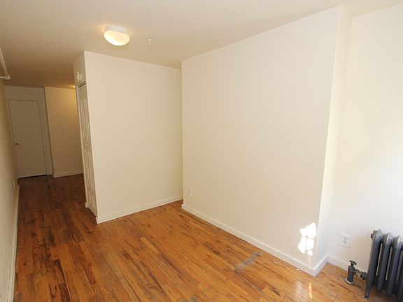 5th image of 317 W 30th St APT A2