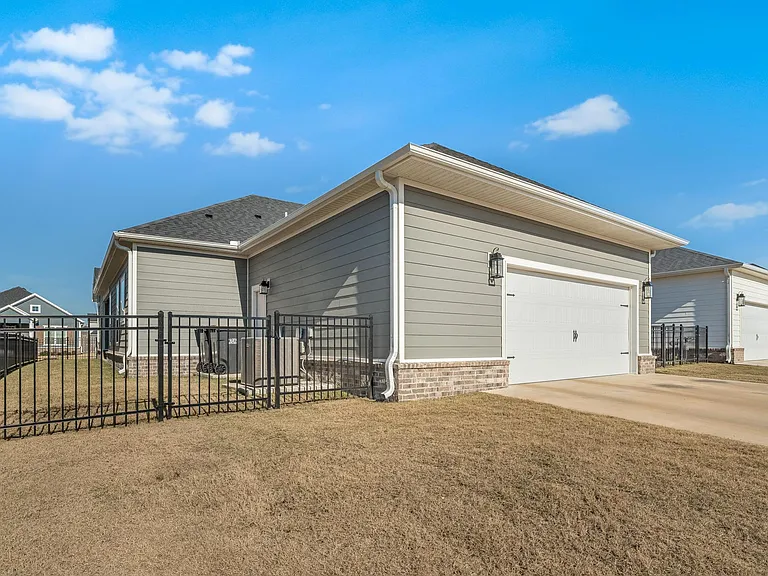 6807 Autumn Ave — Photo 14