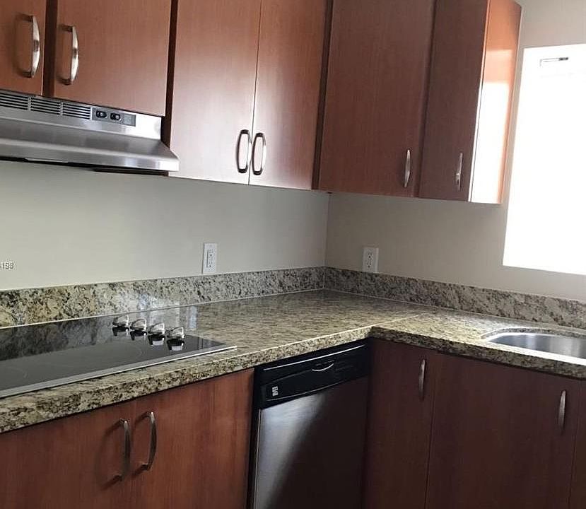 1st image of 170 SE 14th St APT 2801