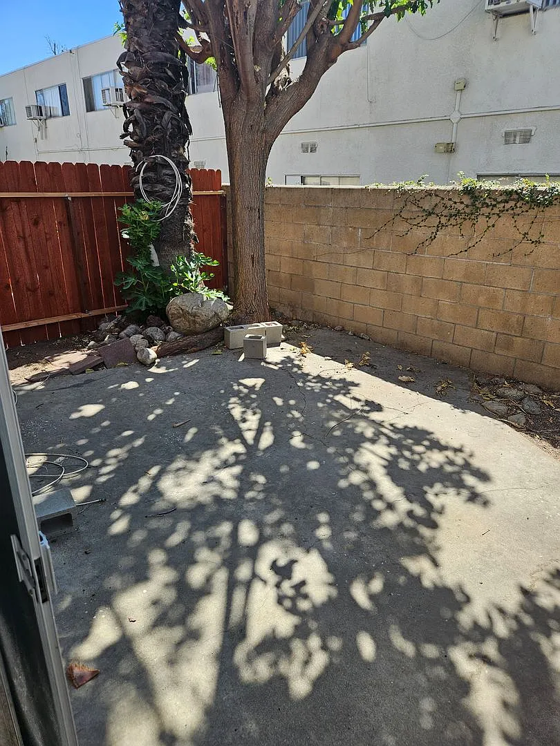 074 - Amber Court Apartments — Photo 4