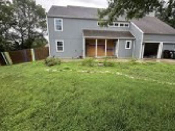 2nd image of 1032 Rogers Pl