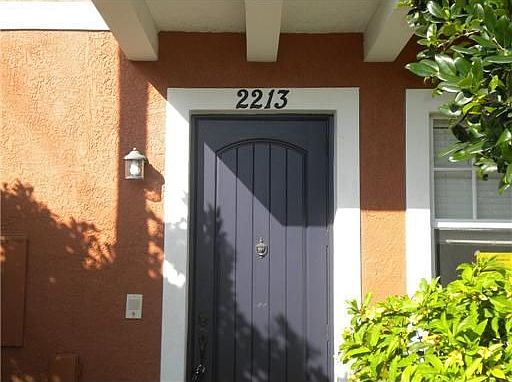 3rd image of 2213 NE 9th Ave
