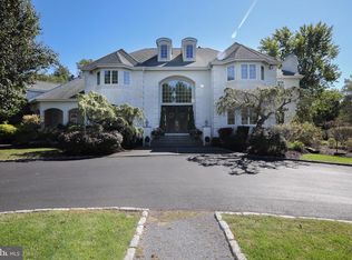 750 Cox Rd, Moorestown, NJ 08057