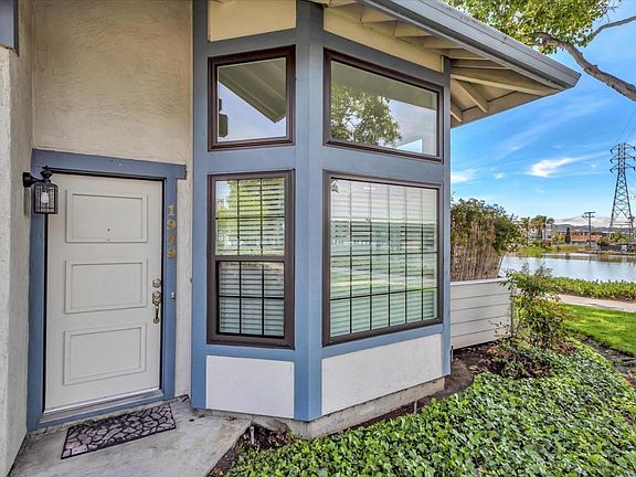 4th image of 1949 Vista Del Mar