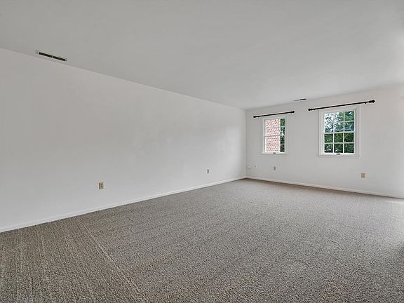 4th image of 233 Miller Rd APT 1