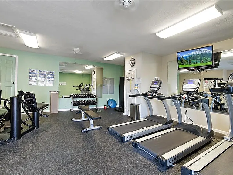 Residences at Grand Blanc Apartments - Grand Blanc, MI — Photo 31