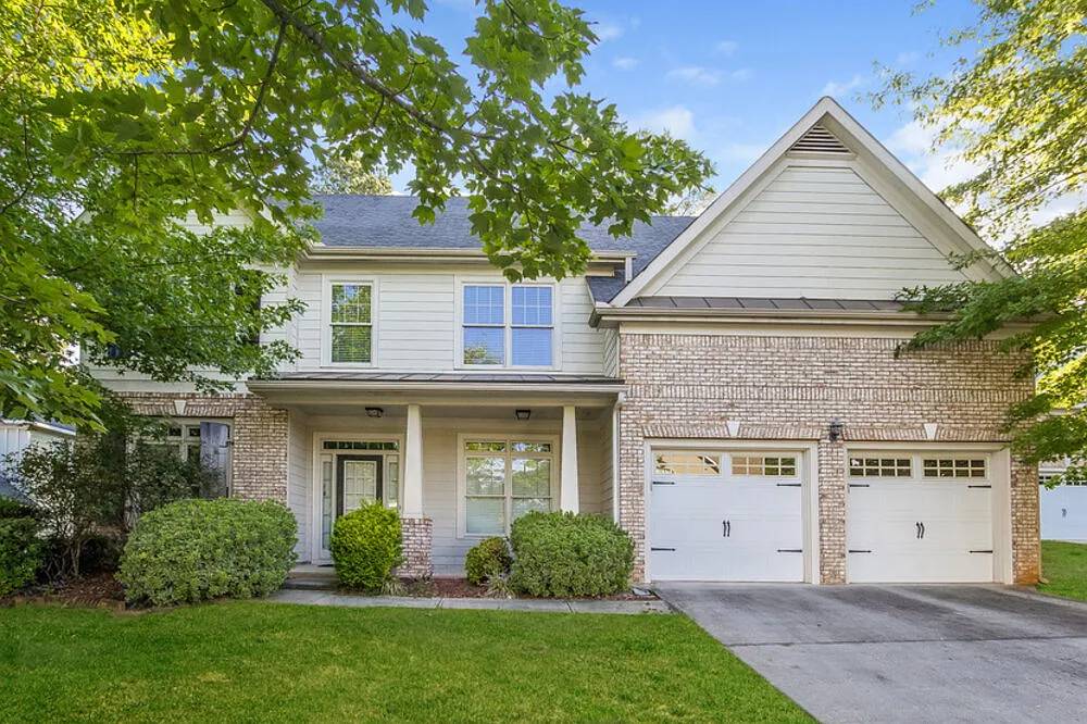 4 bed, 3.0 bath, 2732 sqft, $2,520 — Photo 1