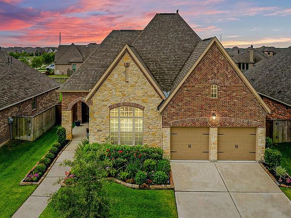 2nd image of 21207 Crested Valley Dr