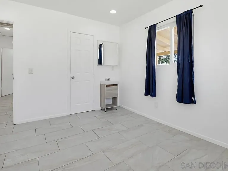 3095 L St — Photo 12