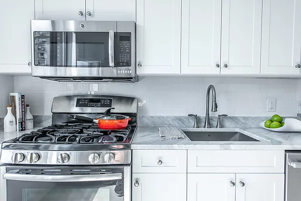 Rented by Thor Equities | media 20