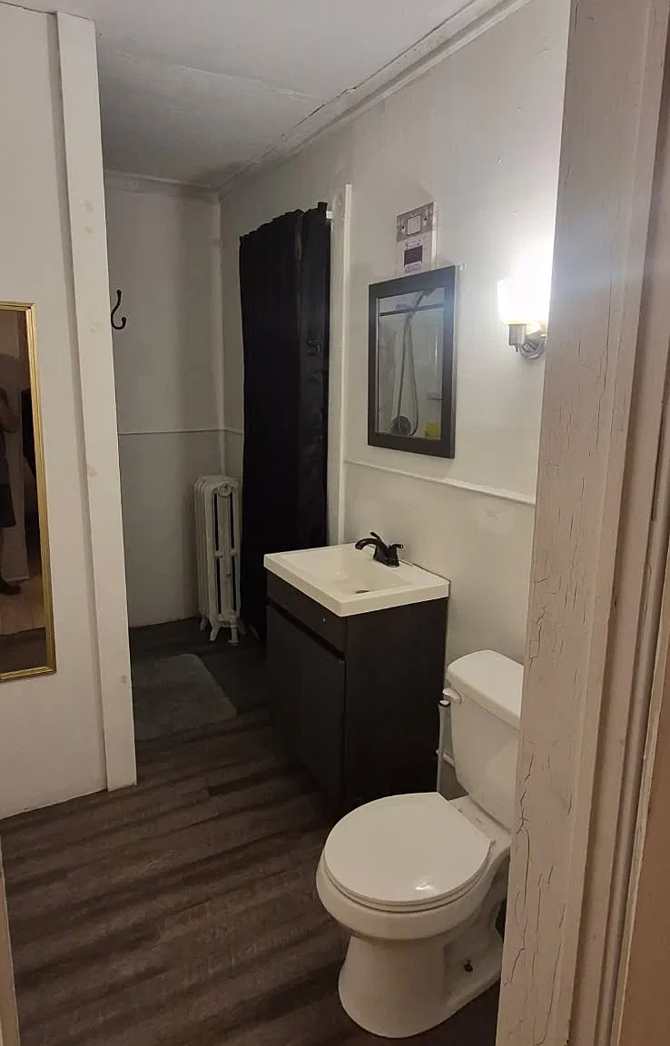 1 bed, 900 sqft, $1,100 — Photo 2