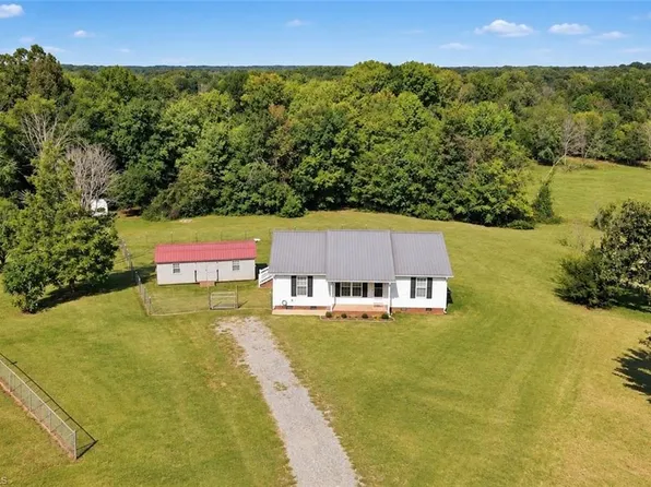 285 Raven Cir, Lexington, NC 27292