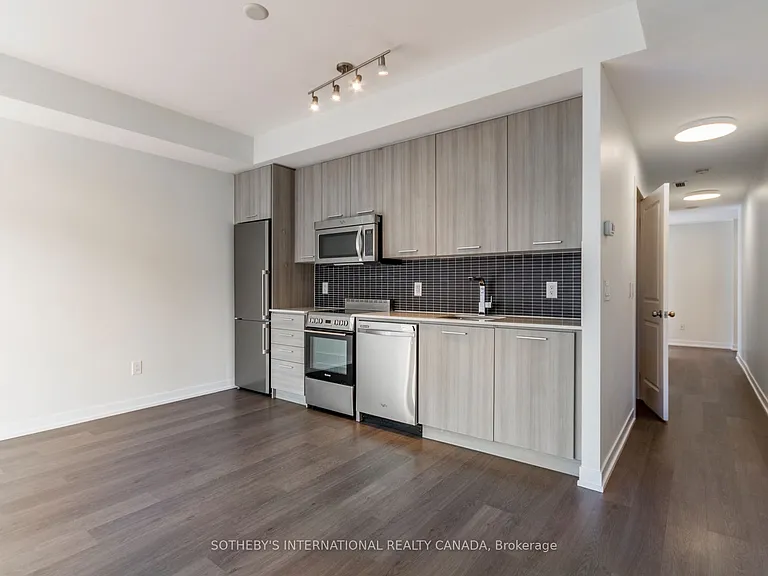 105 George St #713 — Photo 9