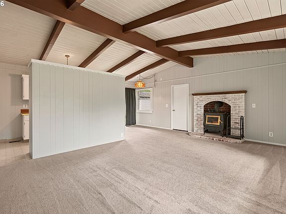 4th image of 140 Cherry Blossom Ln