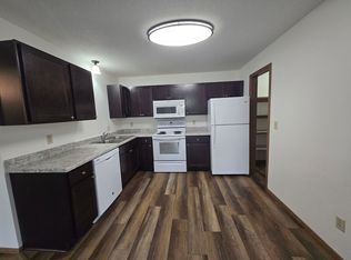 2400 S Sycamore Ave APT 35, Sioux Falls, SD 57110