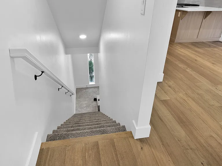 Carlsbad Crossing Townhomes - Attached Garage! — Photo 27