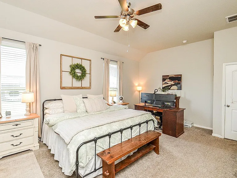 10217 Shore Acres Ln — Photo 9