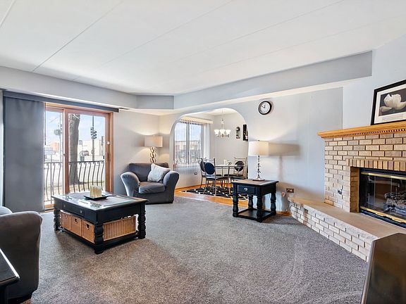 5th image of 6755 W 63rd St Unit C1