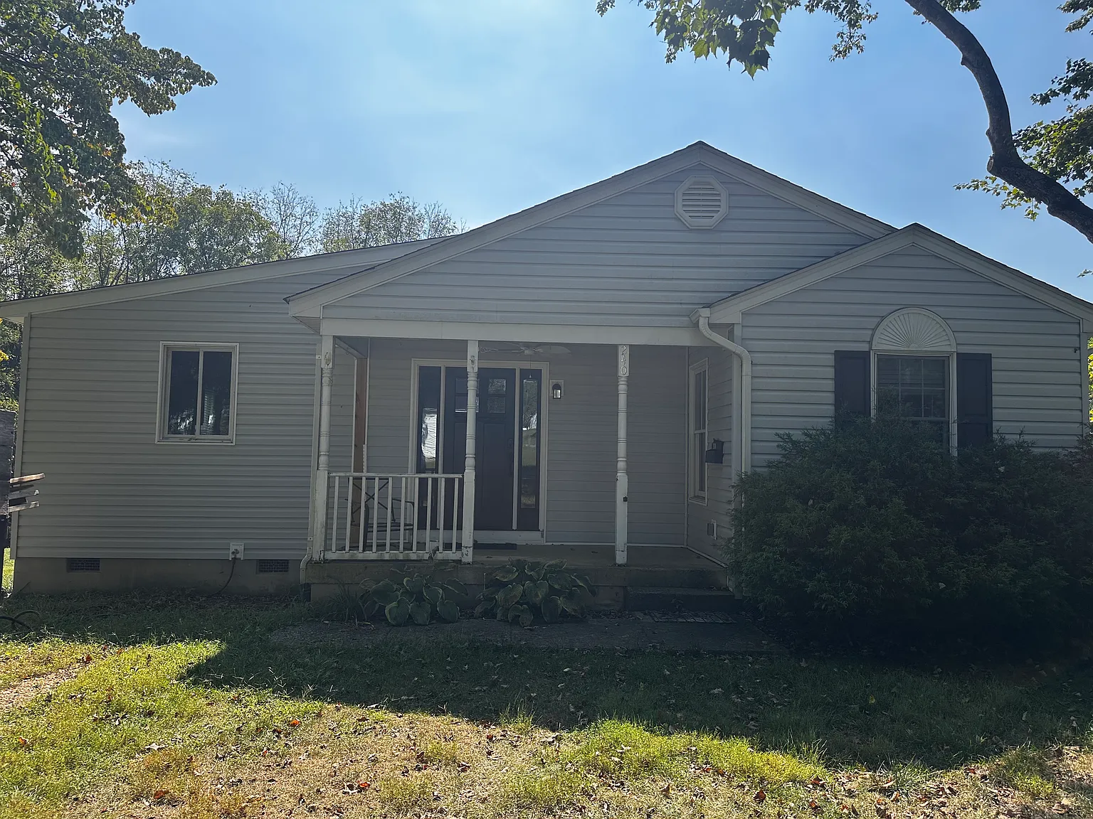 3 bed, 1575 sqft, $1,875 — Photo 1