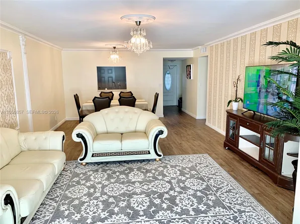 619 NE 14th Ave APT 301, Hallandale Beach, FL 33009