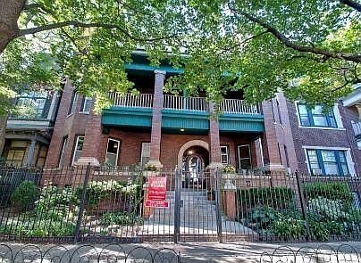 1st image of 837 W Lakeside Pl