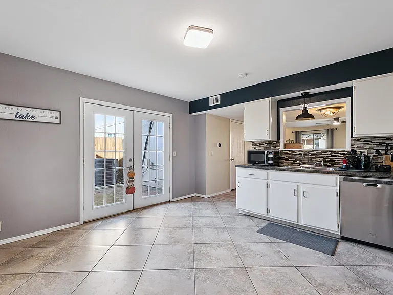 9605 Hefner Village Blvd — Photo 10