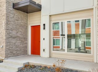 439 SW 12th St, Des Moines, IA 50309