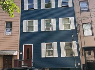 395 1st St #3, Jersey City, NJ 07302