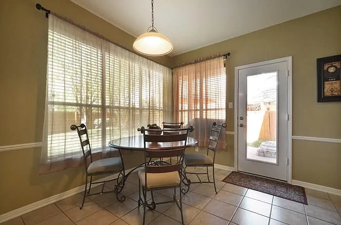 1302 Hunter Ace Way — Photo 13