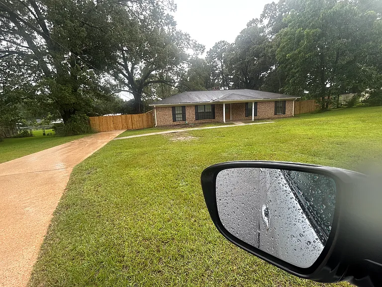 225 Denise Ln — Photo 23