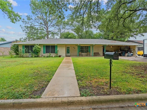 1310 Aspen St, Lockhart, TX 78644