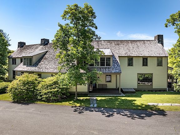 3rd image of 11 Valley Road