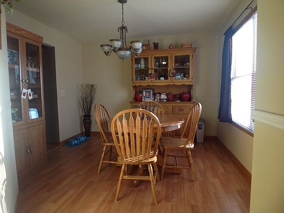 3rd image of 1406 Bliss St